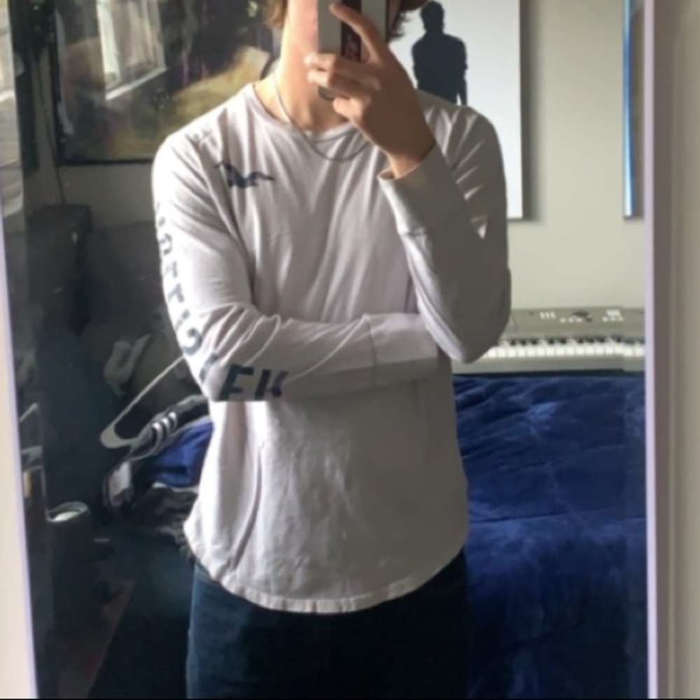 Hollister white long sleeve tee